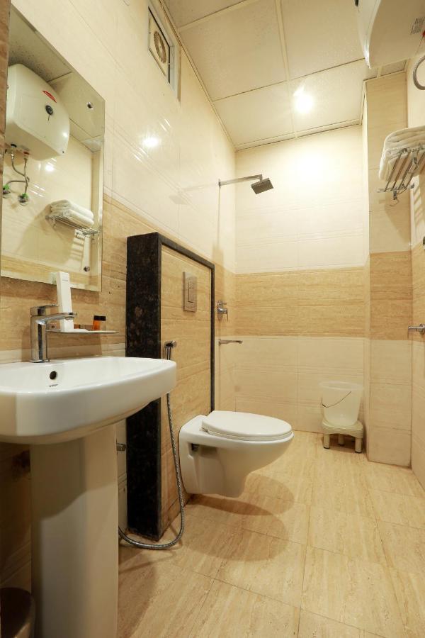 Travel Inn At Delhi Airport Нью-Дели Экстерьер фото