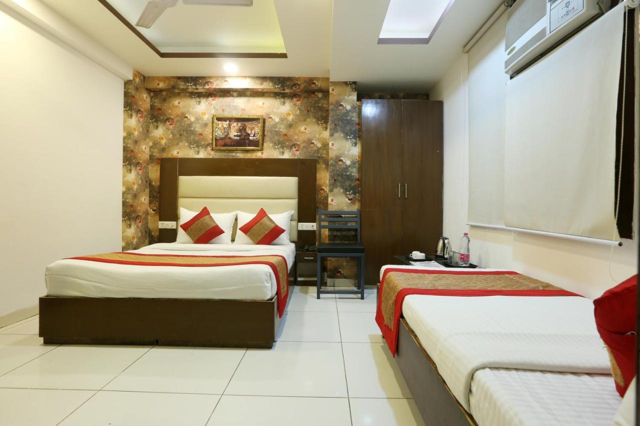 Travel Inn At Delhi Airport Нью-Дели Экстерьер фото